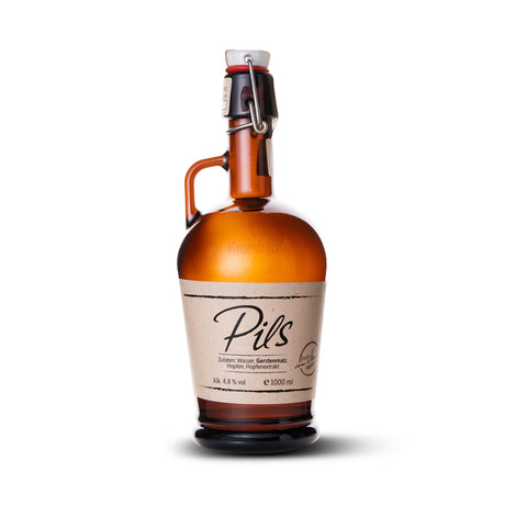 Braune Glasflasche mit Bügelverschluss und Etikett mit der Aufschrift 'Pils'.