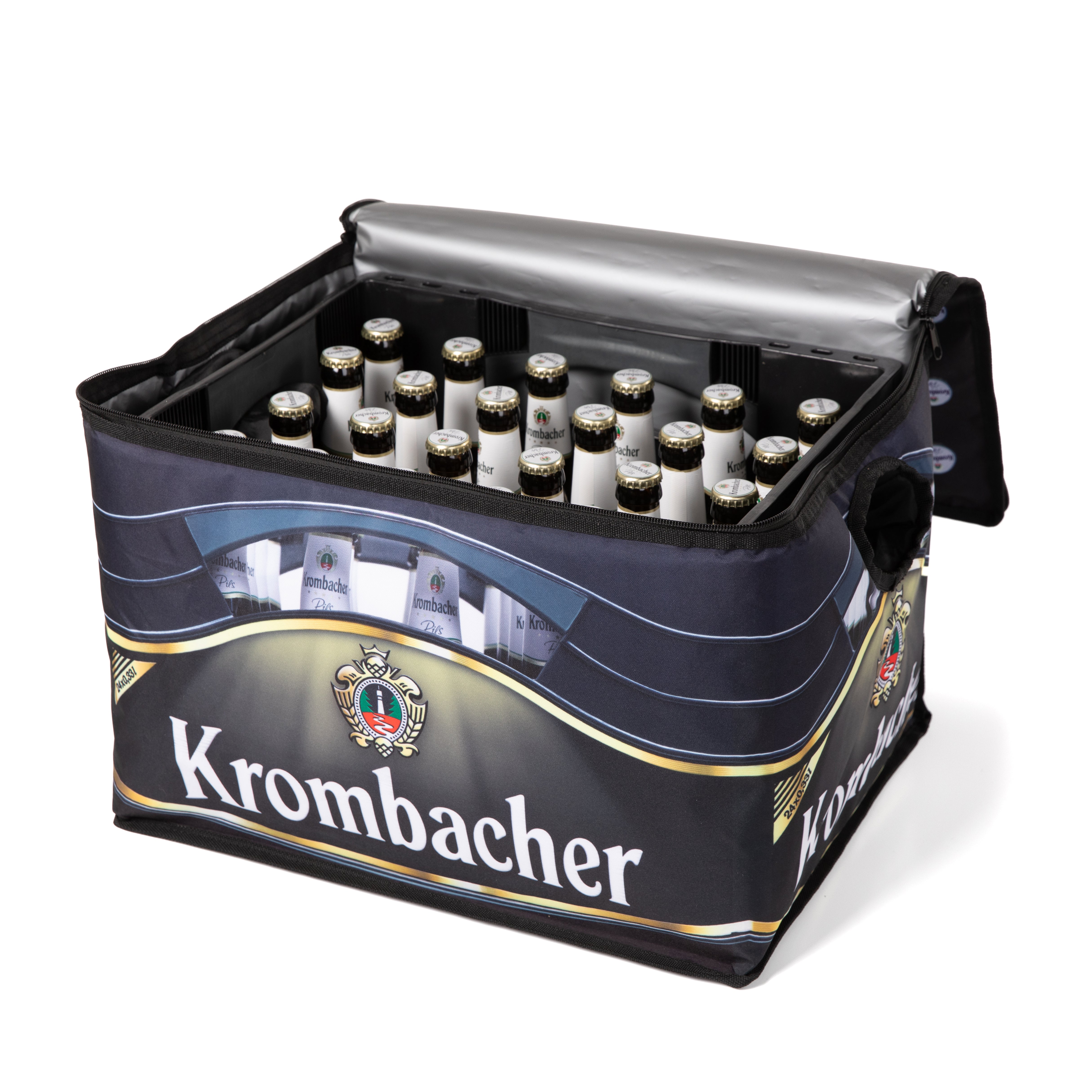 Kühltasche in Optik einer Krombacher Pils Kiste, geöffnet und mit einer Krombacher Pils Kiste gefüllt.