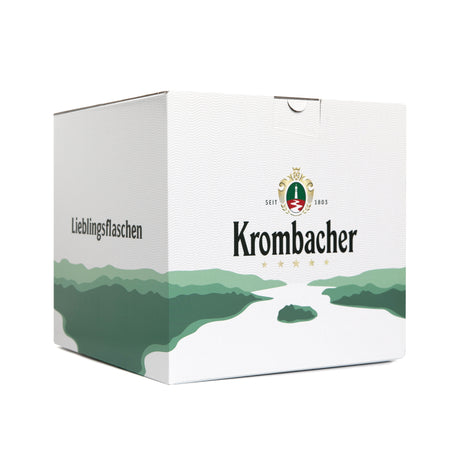 Weiße Verpackung mit grünem Fluss- und Landschaftsmotiv, Schriftzug "Krombacher" und "Lieblingsflaschen"