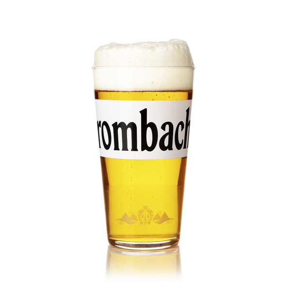 Glas mit Schriftzug Krombacher.