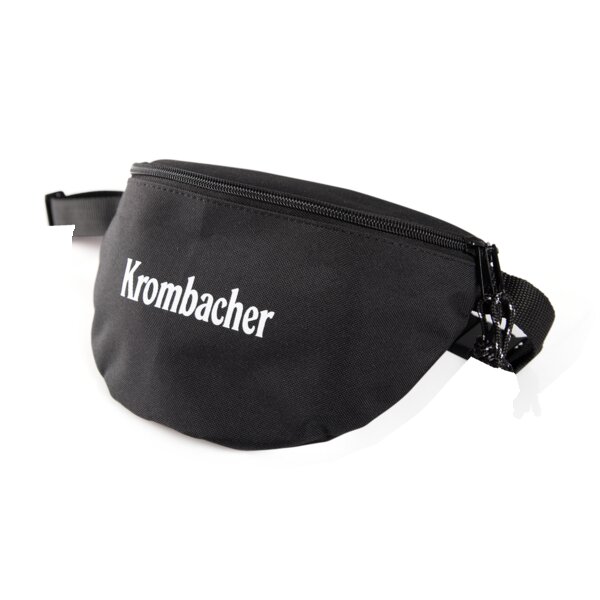 Schwarze Bauchtasche mit weißem Schriftzug 'Krombacher' und Reißverschluss oben.