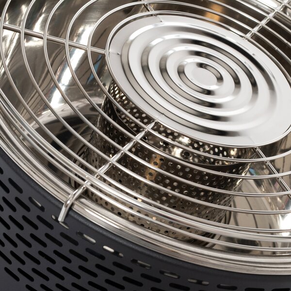 Edelstahlrost des rauchfreien Grills von Krombacher.