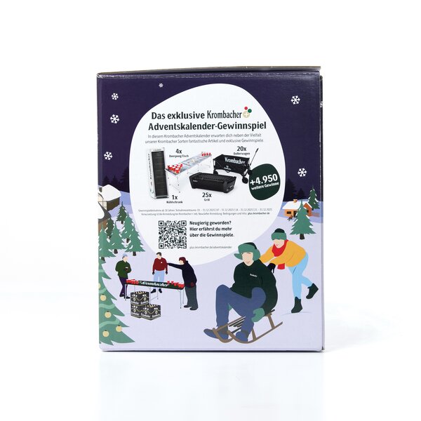 7483_krombachershop_Adventskalender_Produkt_005 Seitenansicht des Krombacher Adventskalenders mit Illustration von zwei Personen auf einem Schlitten im Schnee, Tannenbäumen und Text zum Krombacher Adventskalender-Gewinnspiel.