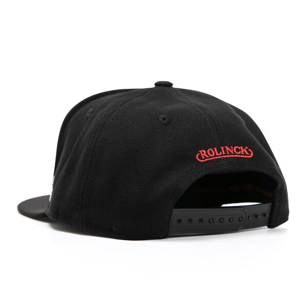 Schwarze Baseballkappe mit verstellbarem Verschluss und rotem Schriftzug 'ROLINCK' auf der Rückseite.