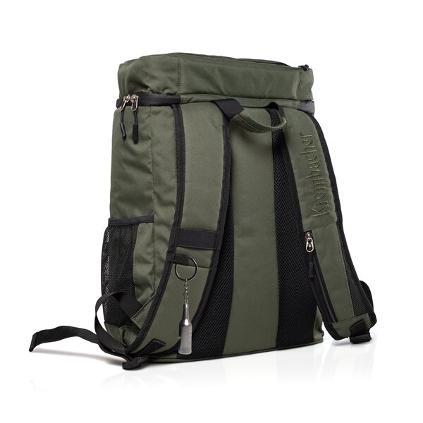 Grüner Kühlrucksack mit gepolsterten Schultergurten, Netzseitentaschen und Flaschenöffner.
