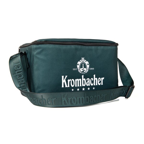 Rechteckige grüne Kühltasche mit Krombacher-Logo und Schultergurt mit eingeprägtem Schriftzug