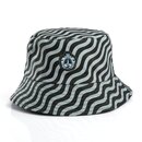 Buckethat mit wellenförmigem grün-weißem Muster und Kromabcher Wappen vorne